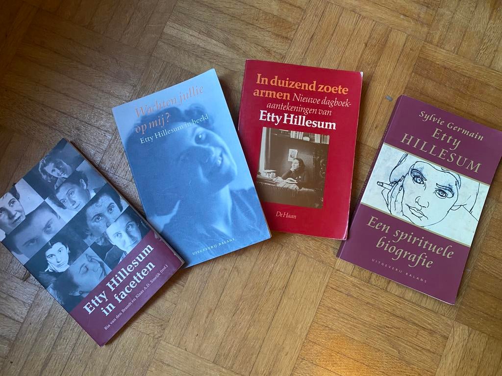 4 boeken van Etty Hillesum in 1 koop, Boeken, Ophalen of Verzenden, Zo goed als nieuw