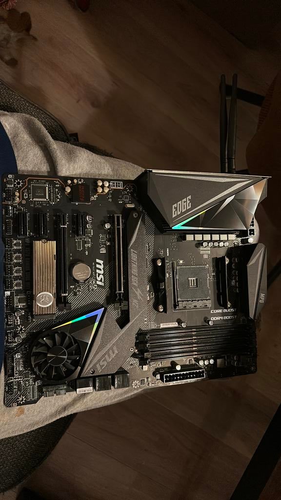 MPG X570 GAMING EDGE WIFI moederbord, Computers en Software, Moederborden, Ophalen of Verzenden, Zo goed als nieuw