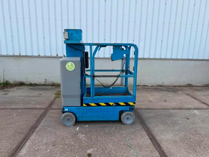 Genie GRC 12 mast hoogwerker 5,66 meter (bj 2016), Zakelijke goederen, Machines en Bouw | Liften, Steigers en Ladders