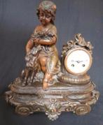 Zamak klok Meisje met hond en puppy s op arm, Antiek en Kunst, Ophalen