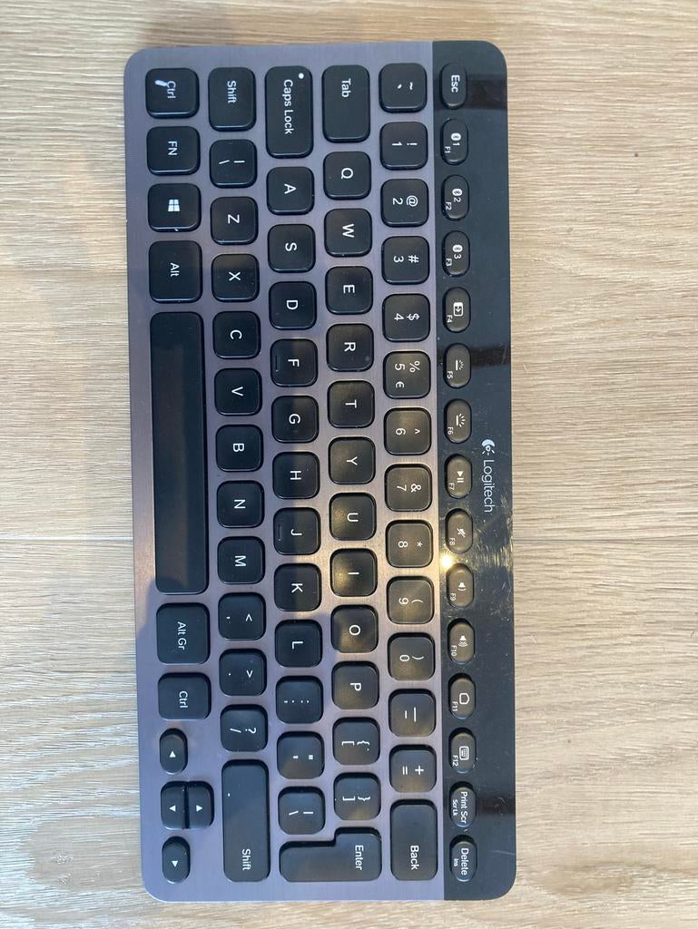Logitech K810 Bluetooth Verlicht Toetsenbord QWERTY, Ophalen, Qwerty, Gebruikt, Draadloos