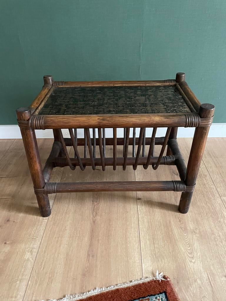 Vintage bamboe bijzettafel met tijdschriftenrek, Minder dan 45 cm, Gebruikt, Rechthoekig, Hout