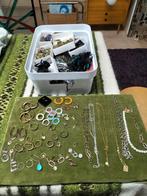 Partij vintage retro sieraden en armbanden, Overige materialen, Overige kleuren, Geen, Ophalen of Verzenden