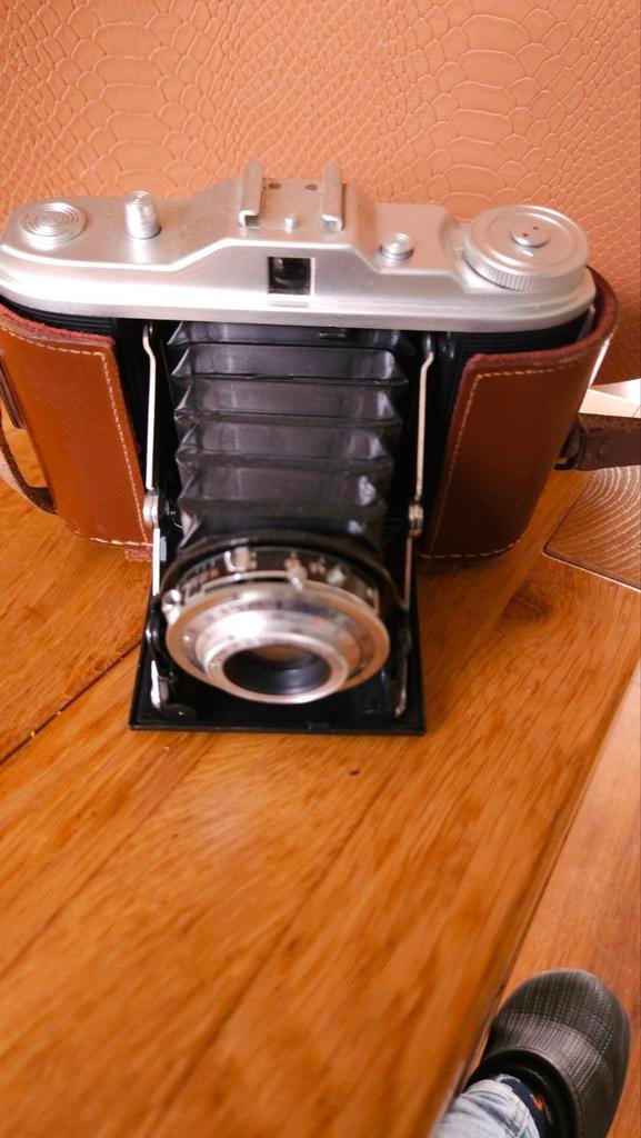 Vintage Opvouwbare Agfa Camera met Leren Hoes, Ophalen of Verzenden, Gebruikt, Compact, Overige Merken