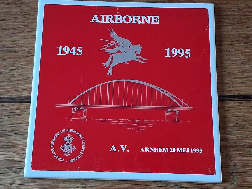 Tegel Airborne Slag om Arnhem WOII 1945-1995 pegasus, Antiek en Kunst, Ophalen of Verzenden