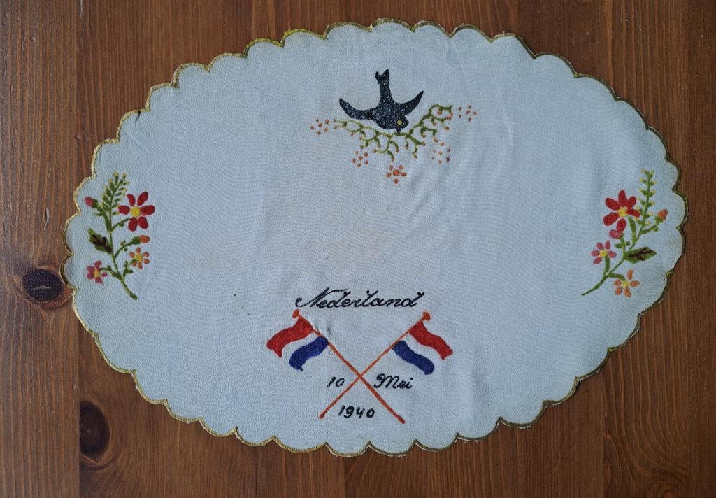 Vintage Kleedje Verzet 10 Mei 1940 - Nederland, Vintage, Gebruikt, Meerkleurig, Ophalen of Verzenden
