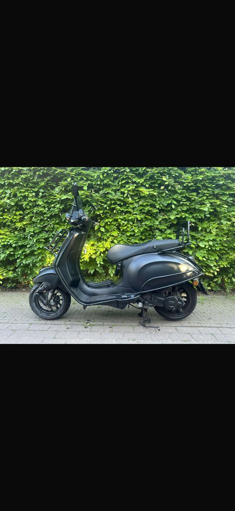 Vespa sprint, Fietsen en Brommers, Scooters | Vespa, Ophalen, Zo goed als nieuw, Benzine, Vespa S