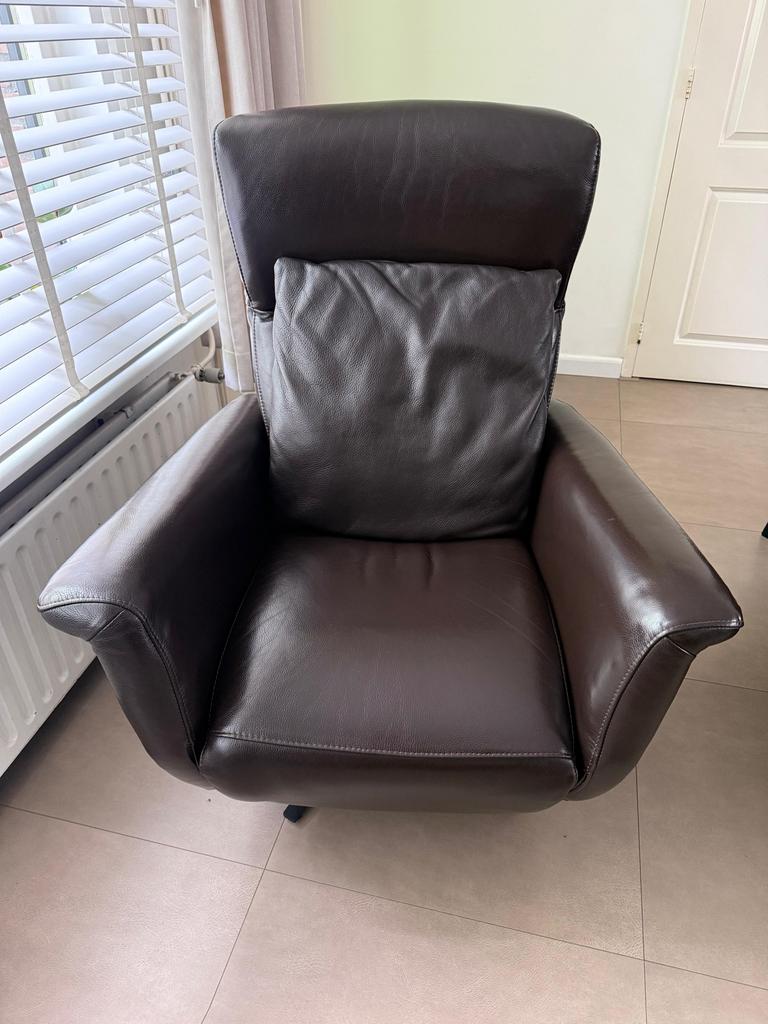 Leren fauteuil, elektrisch verstelbaar, Huis en Inrichting, Ophalen, Gebruikt, Leer, 75 tot 100 cm