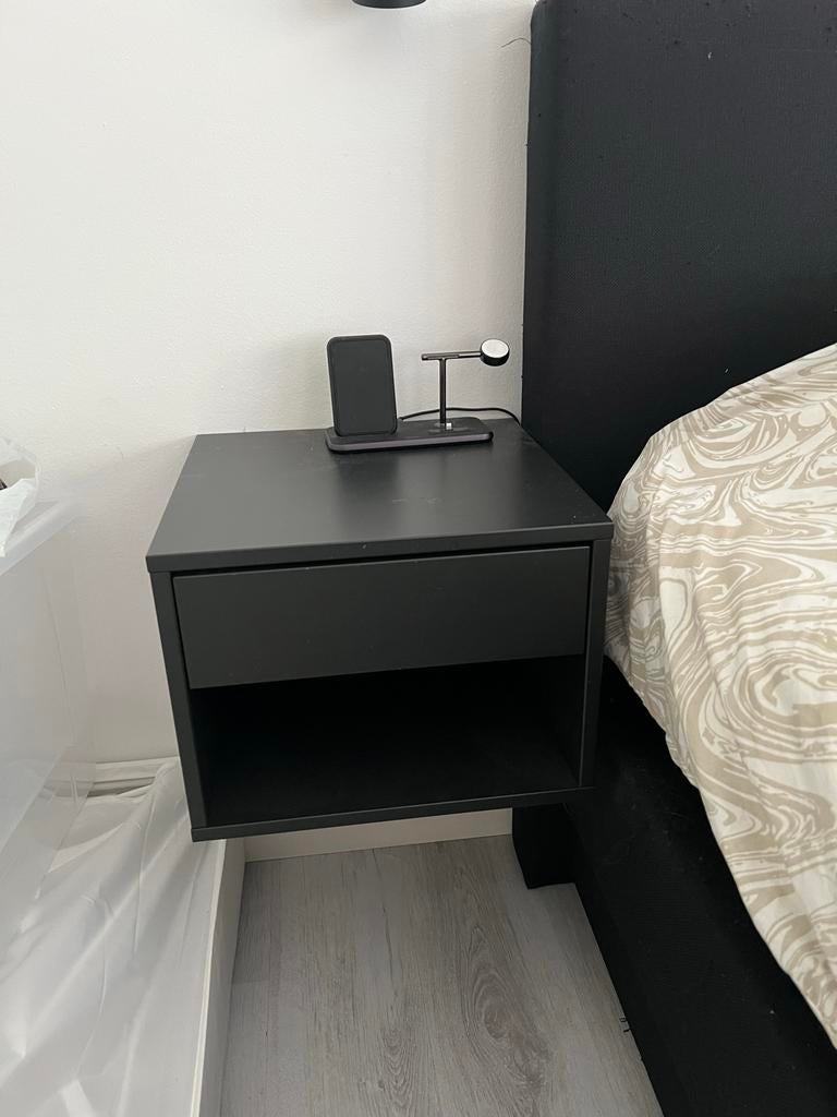 IKEA VIKHAMMER Nachtkastje - Zwevend of met Poot, Huis en Inrichting, Ophalen, Gebruikt, Minder dan 45 cm, 55 tot 70 cm