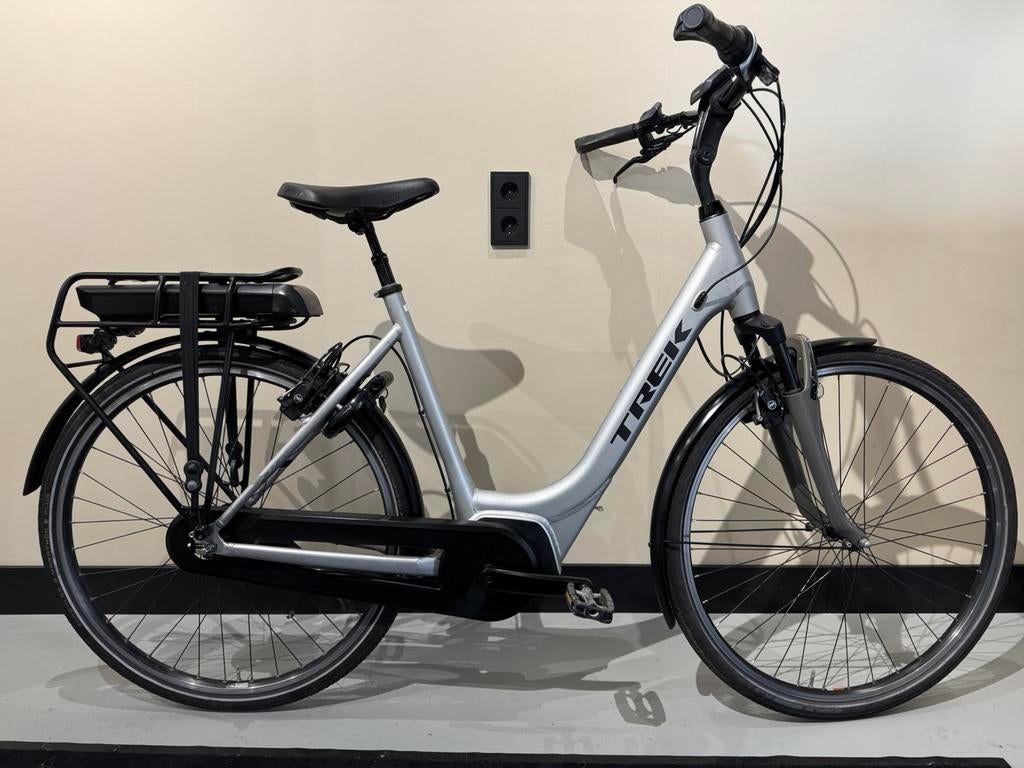 ☀️ Trek LM2+ Bosch dames 55cm grijs/zwart, Fietsen en Brommers, Fietsen | Dames | Damesfietsen, Zo goed als nieuw, Overige merken