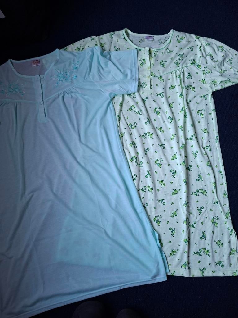 2x Paris Dames Nachthemd XL - Lichtblauw & Lichtgroen Gebloe, Kleding | Dames, Pyjama's, Paris, Ophalen of Verzenden, Zo goed als nieuw