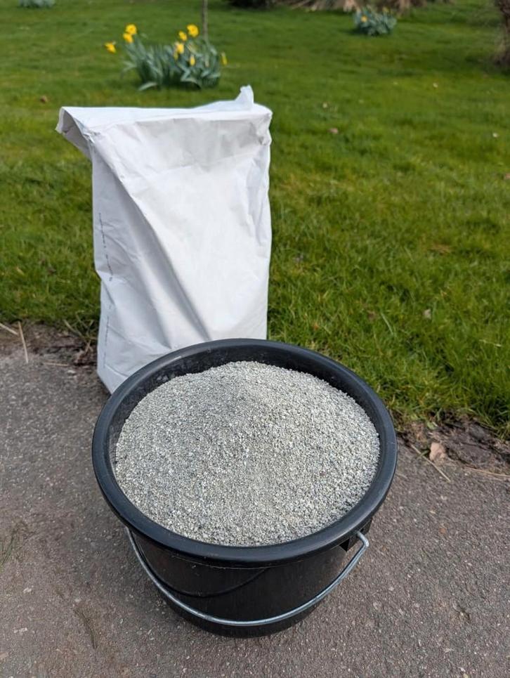 Bentoniet 25 kg granulaat, Tuin en Terras, Aarde en Mest, Overige typen, Ophalen