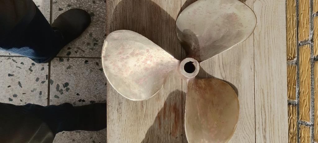 Drieblads scheepsschroef, Watersport en Boten, Bootonderdelen, Ophalen of Verzenden, Zeilboot of Motorboot