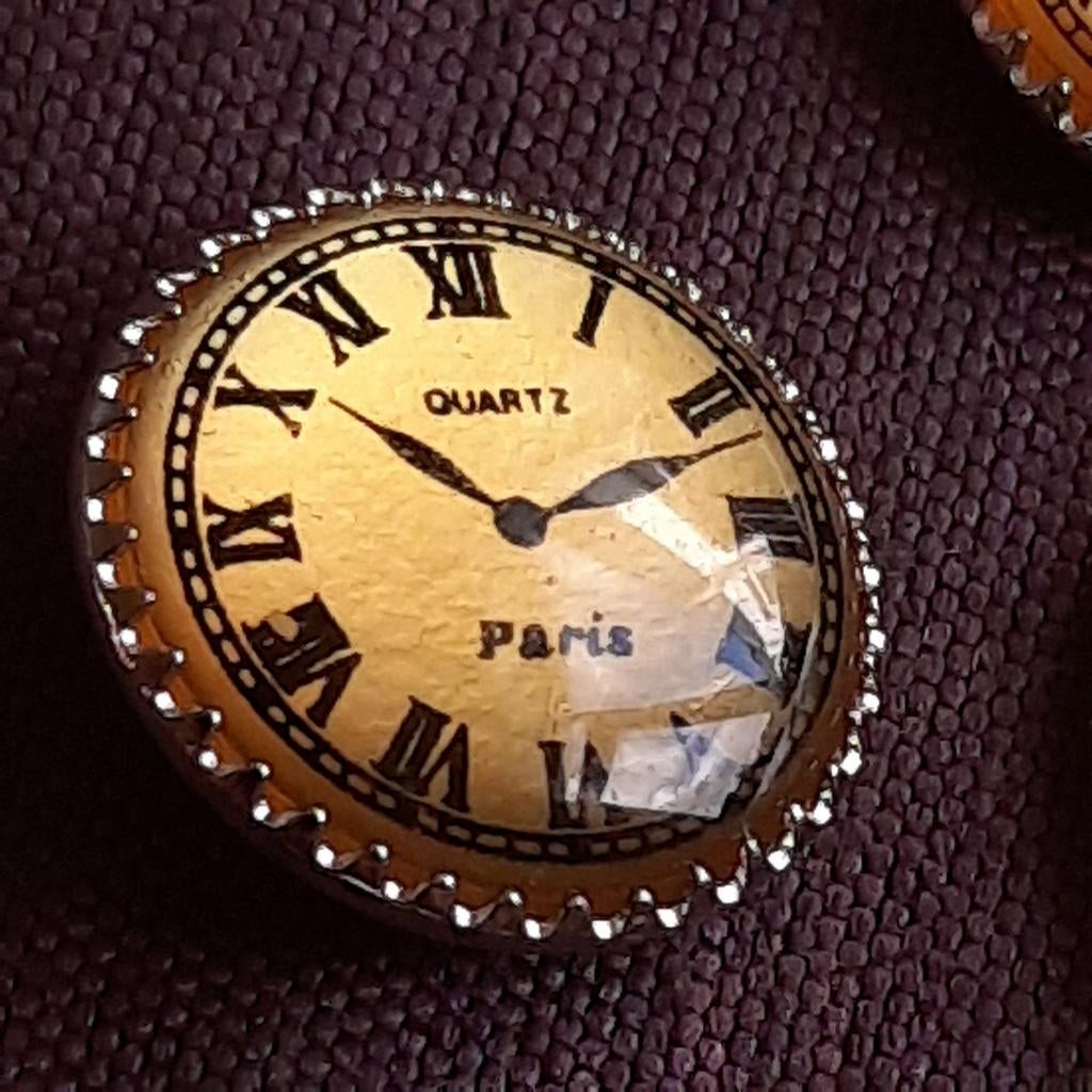 10 Plastic Knoopjes met een Klok Quartz Paris, Verzenden, Zo goed als nieuw