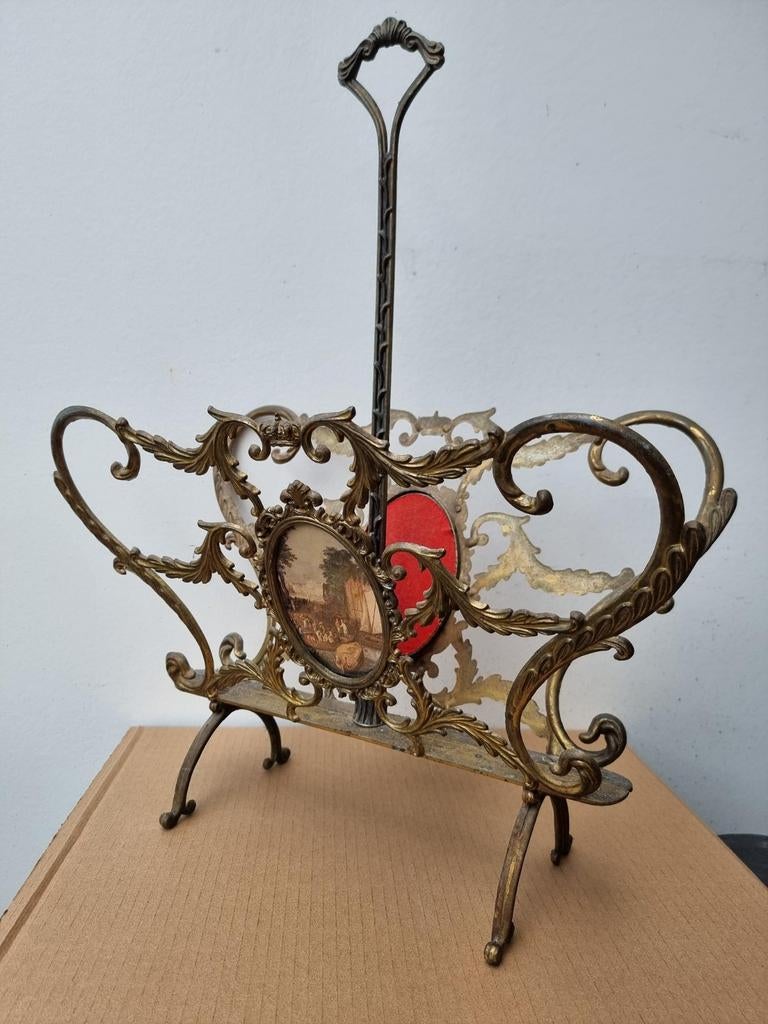 Antieke krantenbak, Ophalen of Verzenden