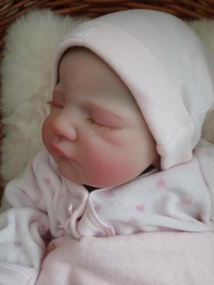 Mooie reborn baby 🩵🩷 3 kilo, Verzamelen, Poppen, Zo goed als nieuw, Babypop, Ophalen of Verzenden