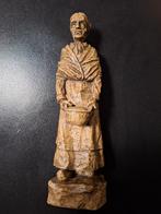 Beeld van 'Kniertje' door Eduard Antheunis., Ophalen of Verzenden