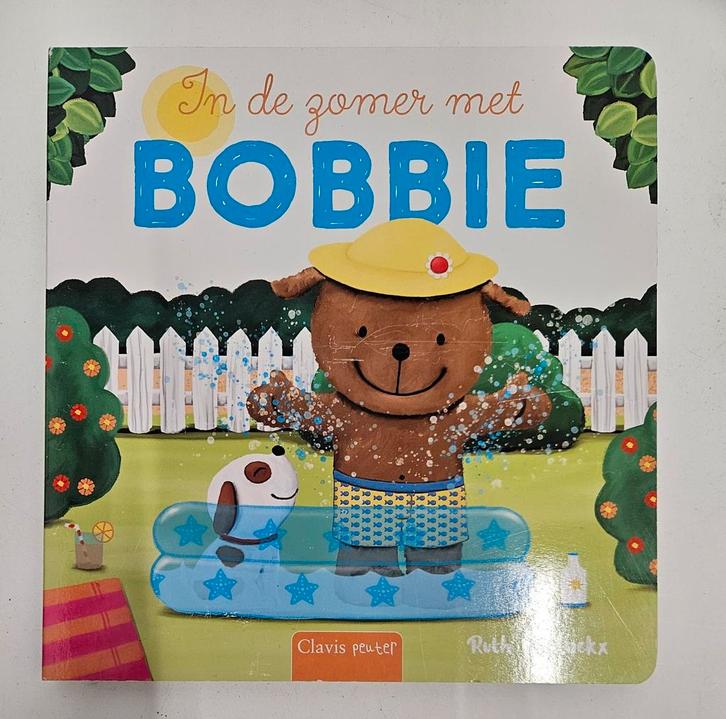 Model Studio - Ontwerp en teken je eigen outfits / Model Stu, Boeken, Kinderboeken | Jeugd | onder 10 jaar, Zo goed als nieuw