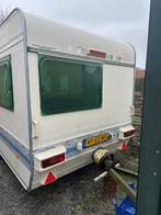 Caravan Adria met voortent, Rondzit, Omvormbare zithoek, Tot en met 3, Particulier