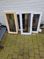 4 glas in lood vleugels, Ophalen