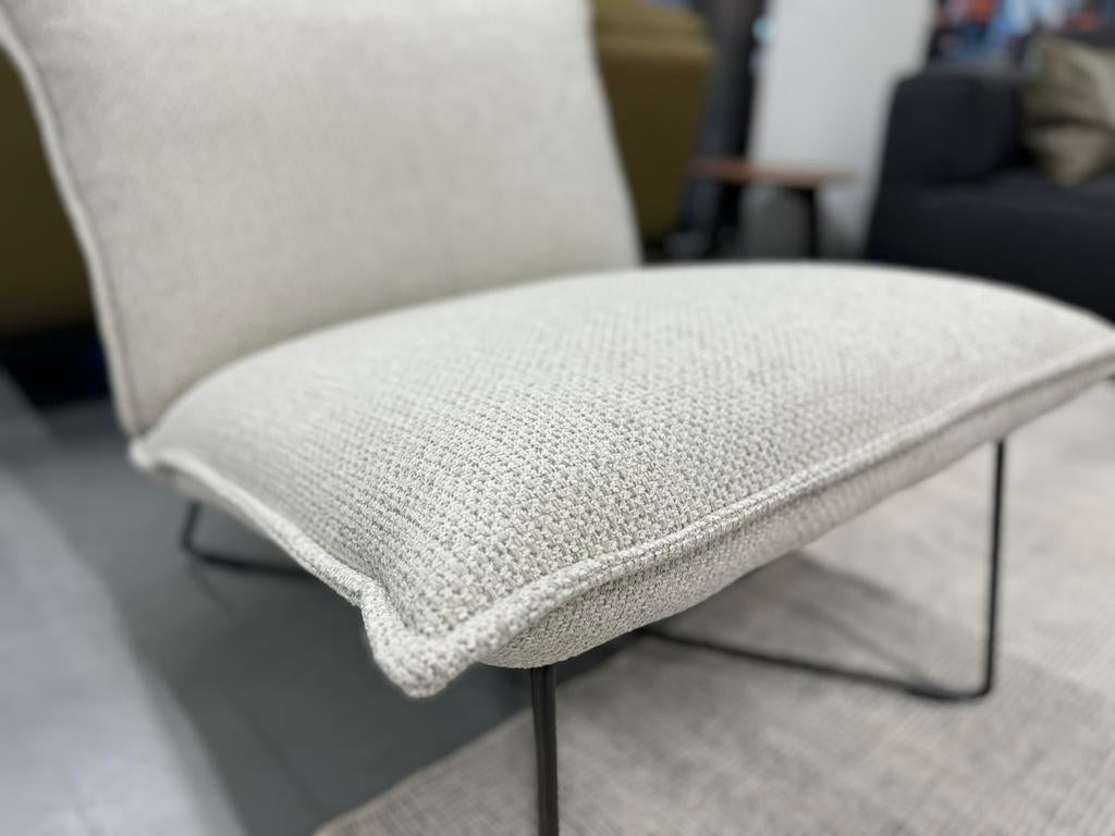 Nieuw Jess Design Earl Fauteuil stof Design stoel, Huis en Inrichting, Fauteuils, Nieuw, 75 tot 100 cm, Ophalen of Verzenden, Jess