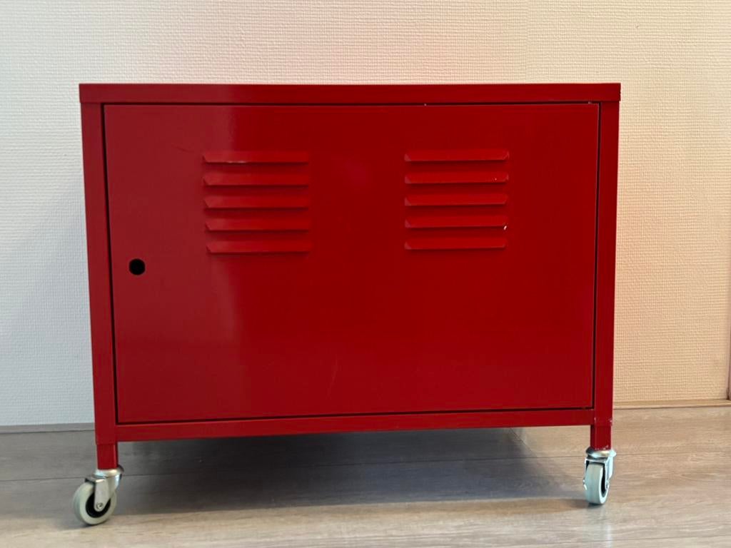 Nette Ikea PS lockerkast - metaal - rood, Ophalen, Zo goed als nieuw