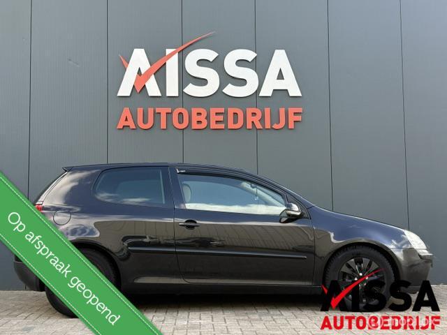 Volkswagen Golf 1.6 FSI Sportline NAVI CRUISE AIRCO ELEKTR P, Auto's, Voorwielaandrijving, Gebruikt, 4 cilinders, Zwart