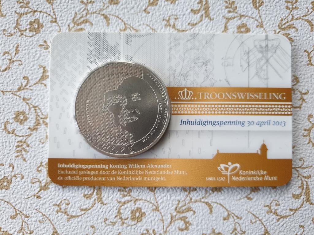 30 April 2013 Inhuldigingspenning in coincard, Postzegels en Munten, Penningen en Medailles, Ophalen of Verzenden, Overige materialen
