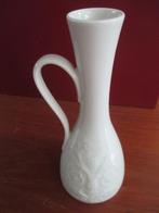 Royal bavaria KPM witte vaas met handvat 17cm hoog, Wit, Aardewerk of Porselein, Ophalen of Verzenden, Zo goed als nieuw
