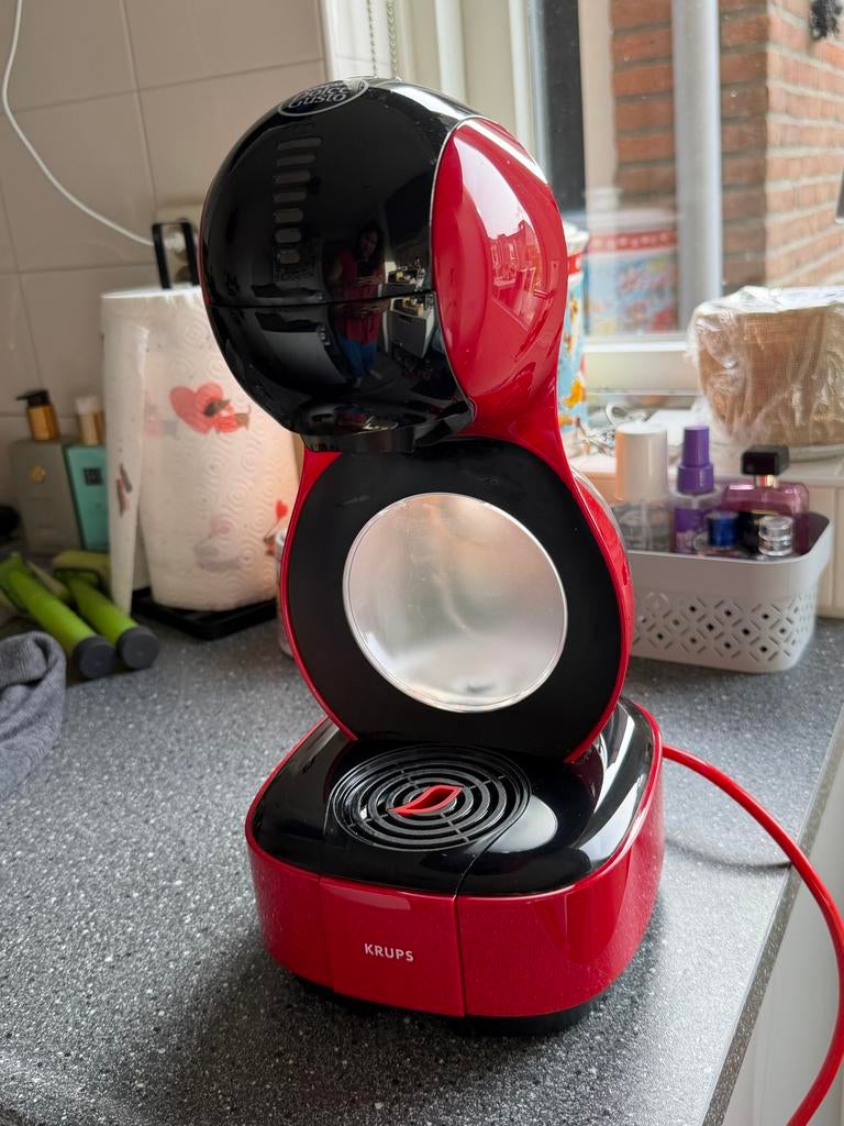 Krups Nescafé Dolce Gusto koffiezetapparaat rood, Ophalen, Koffiemachine, Zo goed als nieuw, 1 kopje