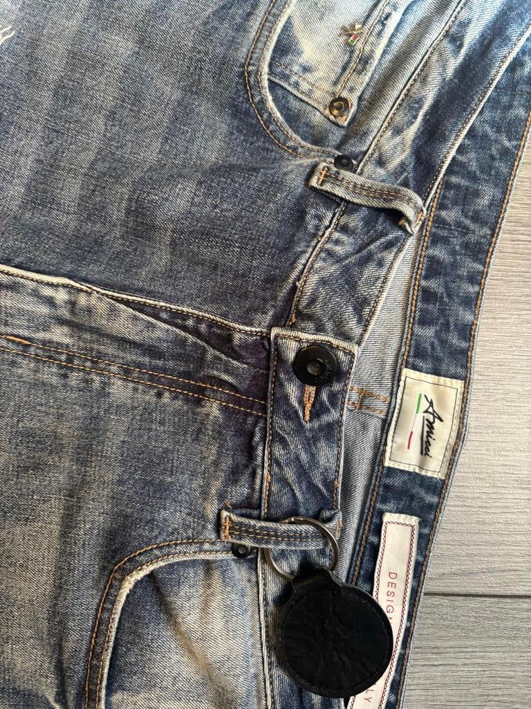 Amicci broek met gaten maat M, Ophalen of Verzenden, Gedragen, Blauw, Overige jeansmaten