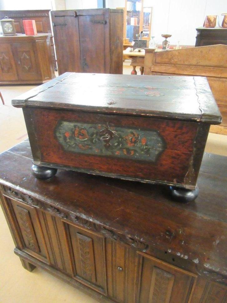 Oer 11780 ANTIEK 18e eeuwse grenen beschilderd kistje, Antiek en Kunst, Antiek | Overige Antiek, Ophalen