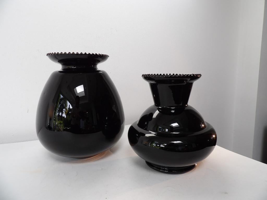 Art Deco Vazen Doyen, zwart opaline glas, Antiek en Kunst, Antiek | Vazen, Ophalen of Verzenden