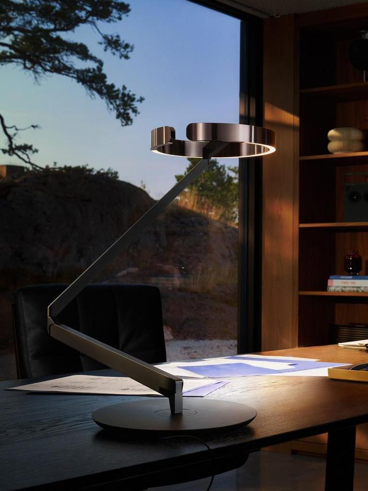 Occhio Gioia Equilibrio Bureaulamp LED zwart icm brons, Huis en Inrichting, Lampen | Tafellampen, Nieuw, Minder dan 50 cm, Glas