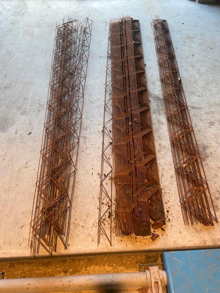 40x Supportliggers 90mm voor betonijzer - over na verbouwing, Doe-het-zelf en Verbouw, IJzerwaren en Bevestigingsmiddelen, Gebruikt