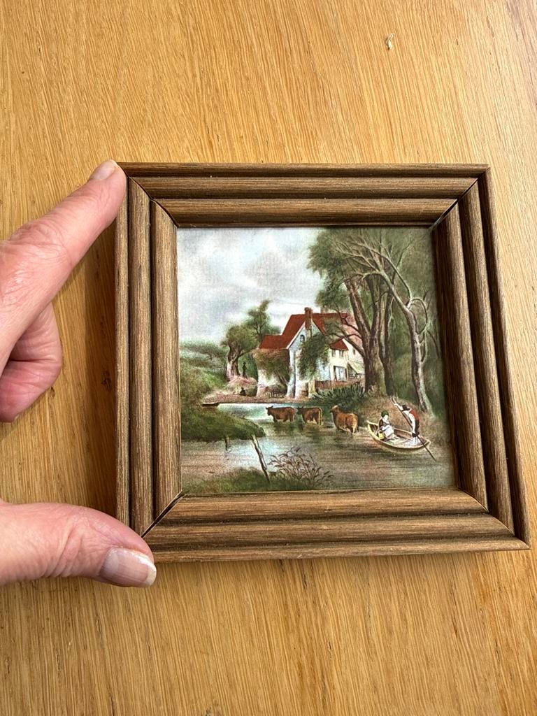 Stenen tegeltje in houten lijstje, Ophalen