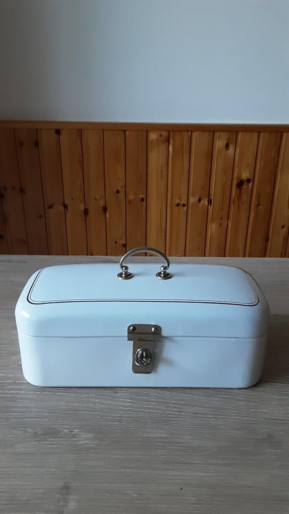 EMAILLE WIT KOEKTROMMELTJE MET GOUDEN BIES., Antiek en Kunst, Antiek | Emaille, Ophalen of Verzenden