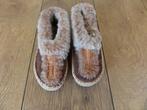 warme wol gevoerde meisjes pantoffel maat 25/26 suede zool, Gebruikt, Meisje, Overige typen, Ophalen of Verzenden