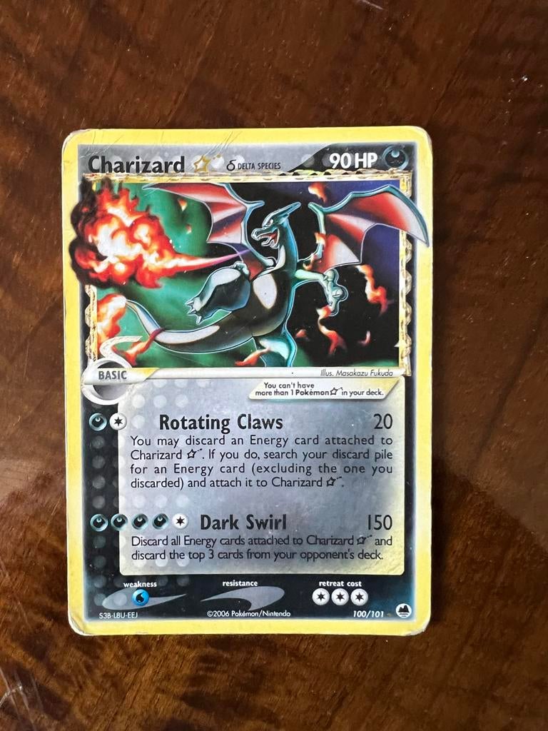 Pokemon Charizard, Hobby en Vrije tijd, Verzamelkaartspellen | Pokémon, Ophalen of Verzenden, Gebruikt, Losse kaart, Foil