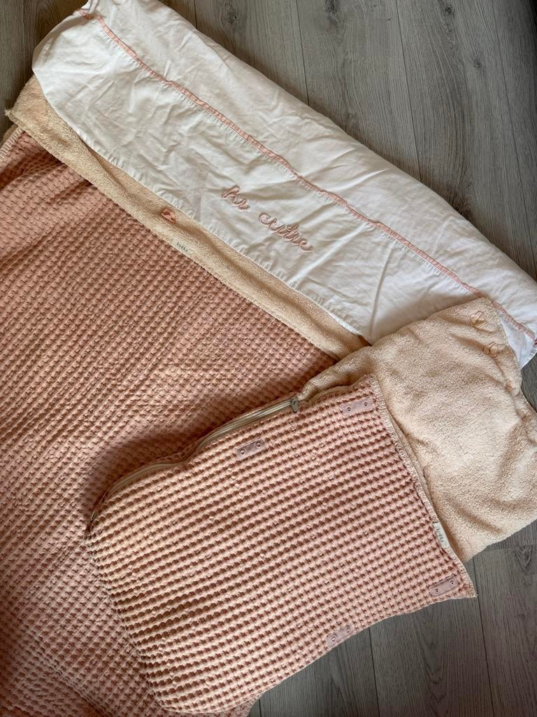 Koeka voetenzak, wafeldeken en laken - Zo goed als nieuw, Ophalen of Verzenden, Zo goed als nieuw, 100 cm of meer, Deken