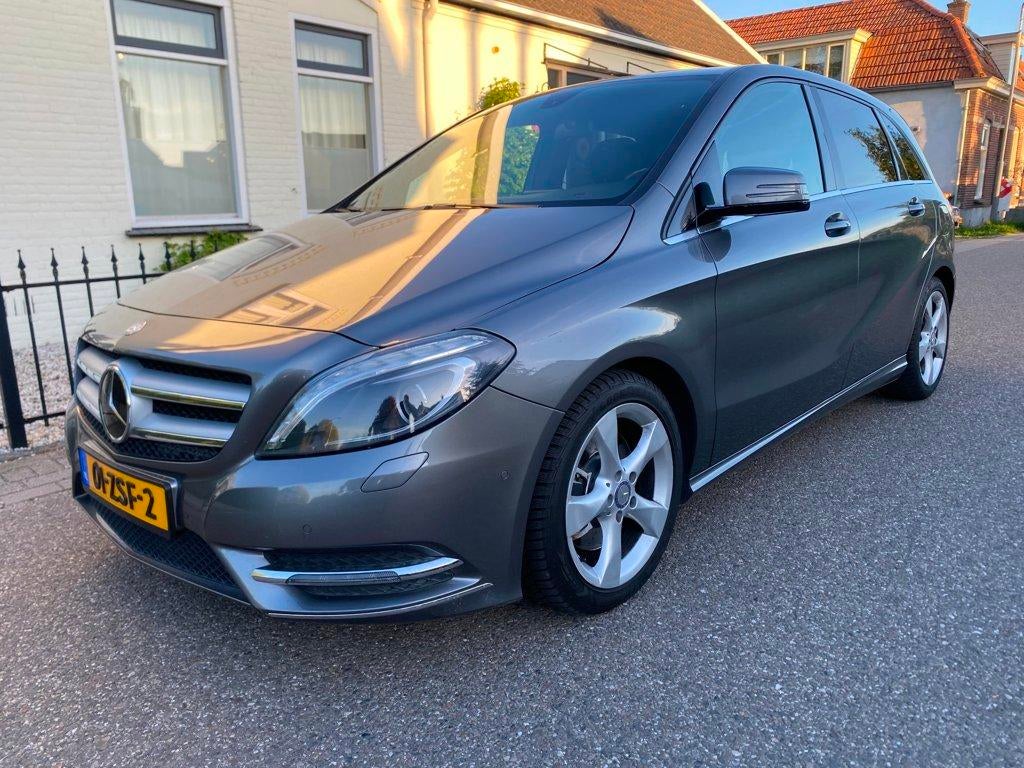 Mercedes-Benz B-klasse 250 AmbitionAutomaat,Ecc,NAP., Auto's, Stof, Gebruikt, 4 cilinders, 211 pk