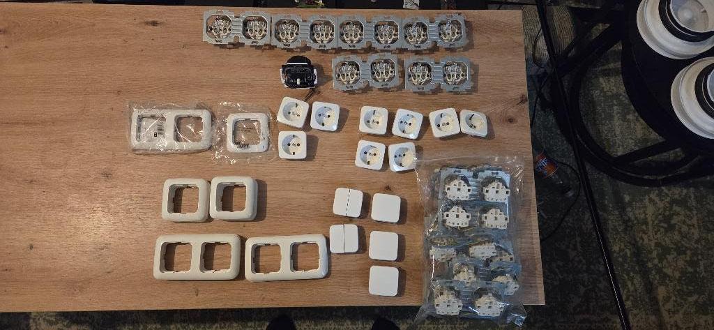 Busch-Jaeger Reflex SI, Ophalen, Zo goed als nieuw, Overige typen