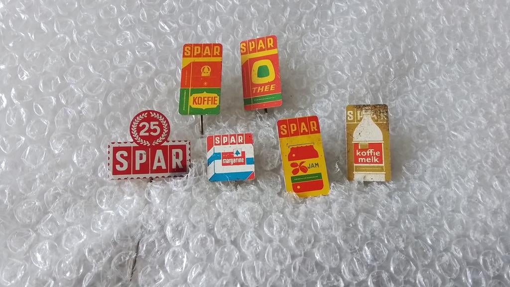 6 verschillende speldjes spar supermarkten, Ophalen of Verzenden, Zo goed als nieuw, Overige onderwerpen