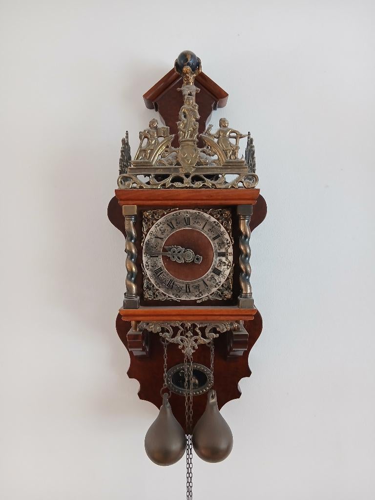 Zaanse klok, Ophalen