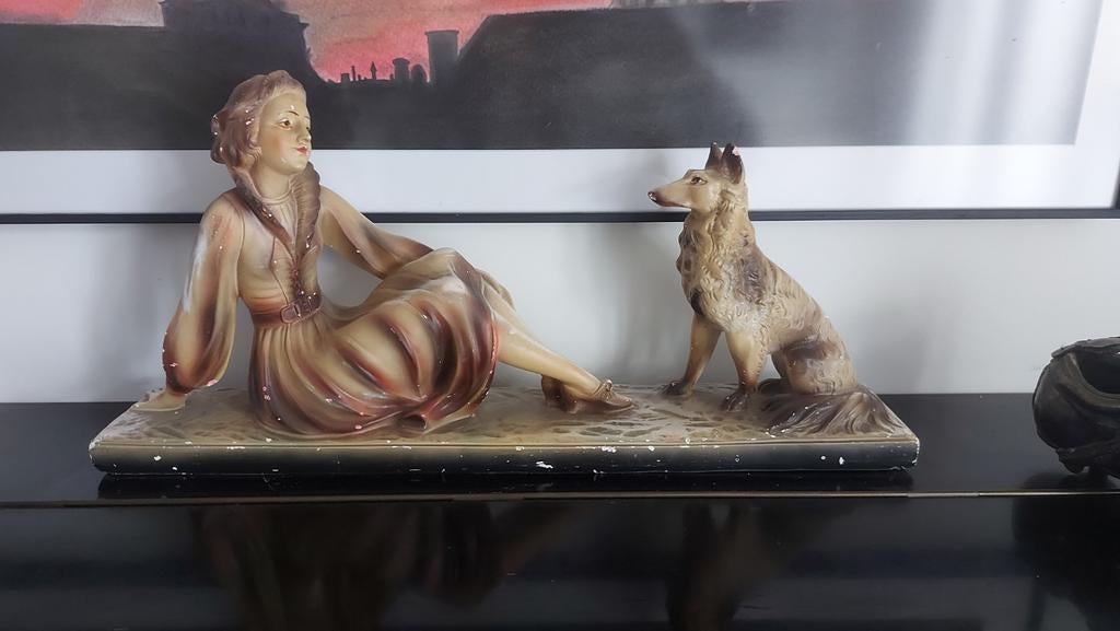 Art deco beeld, gips, meisje met hond, Antiek en Kunst, Ophalen of Verzenden
