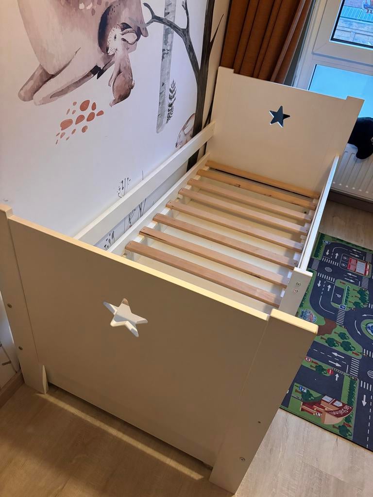 Peuterbed Petit Amelie, Kinderen en Baby's, Kinderkamer | Bedden, Ophalen, Gebruikt, 70 tot 85 cm, 140 tot 160 cm