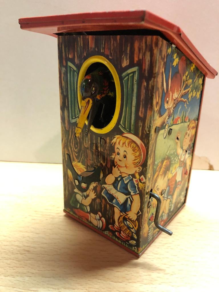 Spaarpotje - Vogelhuisje met vogeltje., Verzamelen, Spaarpotten, Ophalen, Gebruikt, Metaal of Blik, Dier