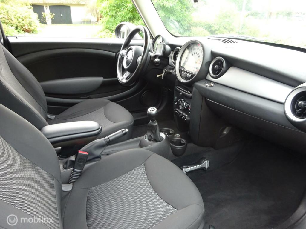 Mini Mini 1.6 One Business Line 2011|Airco|Cruise|Nette auto, Auto's, Mini, Voorwielaandrijving, Euro 5, Stof, 40 €/maand