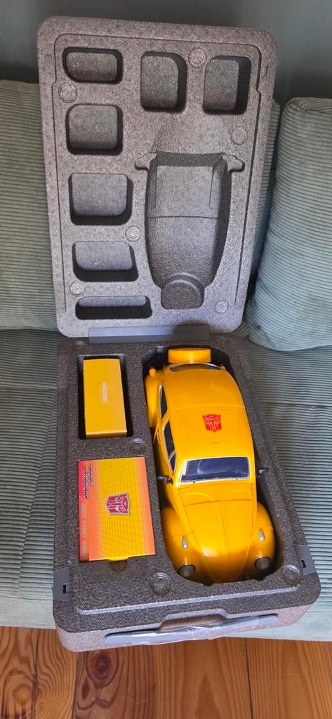 Robosen Bumblebee G1 Flagship Robot, Verzamelen, Transformers, G1, Ophalen of Verzenden, Zo goed als nieuw, Autobots