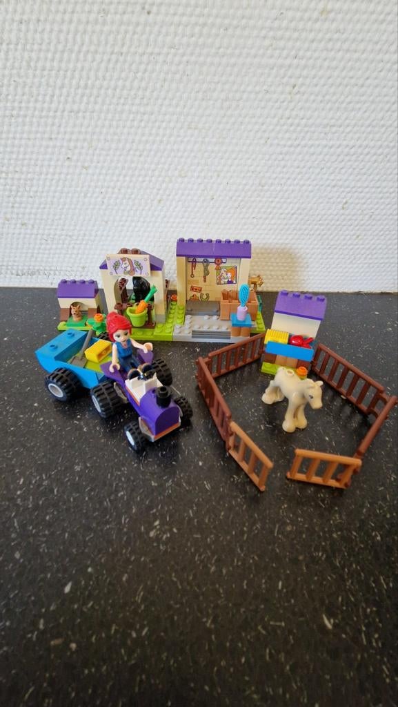 Lego Friends Mia's veulenstal, 41361 compleet, Lego, Compleet, Friends, Ophalen of Verzenden